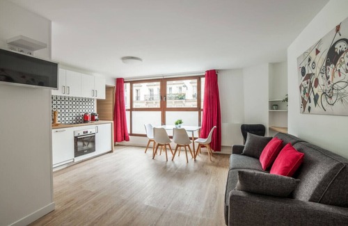 Quartier de la Folie-Mericourt Apartment | Appartement Parmentier (3 étoiles) - Welkeys