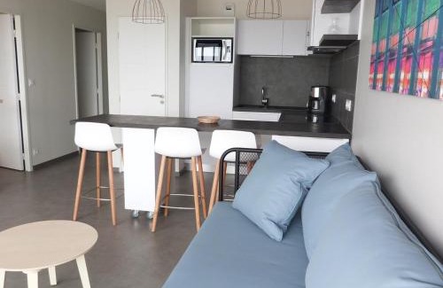 La Tranche-sur-Mer Apartment | Appartement plage, piscine, balcon, animaux, parking - FR-1-194-201