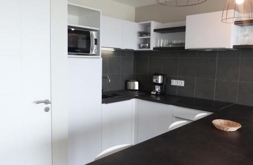 La Tranche-sur-Mer Apartment | Appartement plage, piscine, balcon, animaux, parking - FR-1-194-201