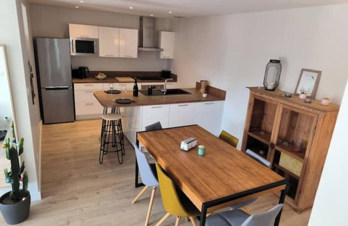 Coteaux Ouest Apartment | Appartement Plein sud