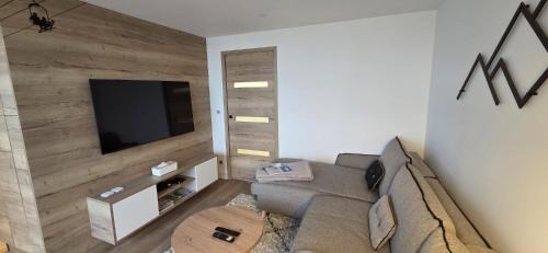 Huez-en-Oisans Apartment | Appartement premium entièrement rénové - 100m Alpe express - Retour ski aux pieds