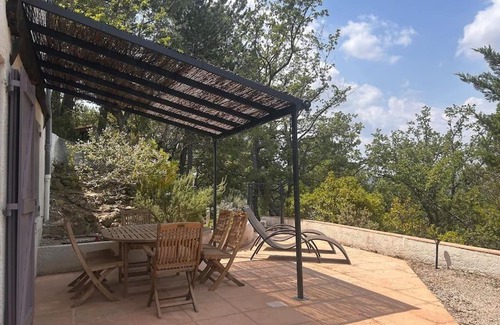 Pierrevert Apartment | Appartement privé avec terrasse, golf du Luberon