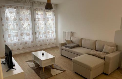 Le Blanc-Mesnil Apartment | Appartement proche de Paris et sa périphérie CDG JO2024 Disneyland