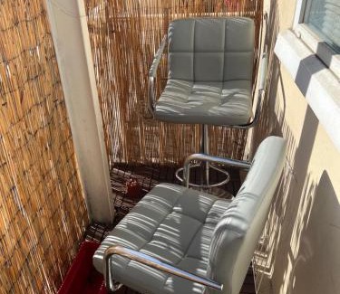 Pantin Apartment | Appartement proche La Villette avec 2 balcons