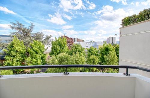 Petit Nanterre Apartment | Appartement Proche U Arena et La Défense