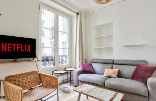 3rd Arrondissement Apartment | Appartement Quartier Hotel de Ville Free Netflix