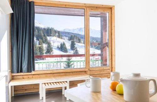 Arc-1800 Apartment | Appartement Rénové 3P Cabine, Ski aux Pieds, 2 Balcons - FR-1-346-324