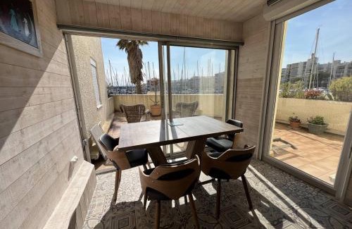 Leucate Apartment | Appartement rénové 1 chambre + cabine, parking privé, à 400m de la plage - FR-1-81-601