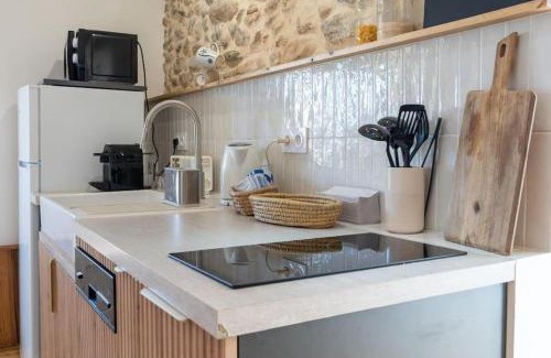 Sorede Apartment | Appartement rénové, charme naturel et authenticité au cœur du village