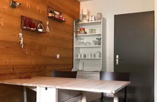 Montalbert Apartment | Appartement Rénové, Accès Direct aux Pistes, Balcon, Parking Gratuit, 5 Pers. - FR-1-181-2473