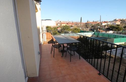 Banyuls-sur-Mer Apartment | Appartement rénové avec terrasse, à deux pas du centre et de la mer, idéal pour 4 personnes - FR-1-309-4