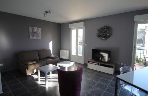 Banyuls-sur-Mer Apartment | Appartement rénové avec terrasse, à deux pas du centre et de la mer, idéal pour 4 personnes - FR-1-309-4