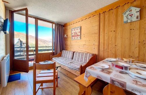 Les Menuires Apartment | Appartement rénové, lumineux, skis aux pieds, balcon, 5 pers, proche télécabine - FR-1-344-938