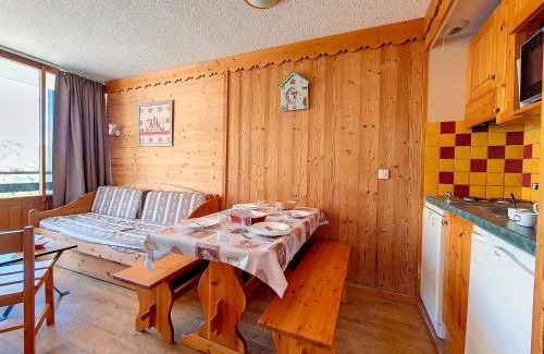 Les Menuires Apartment | Appartement rénové, lumineux, skis aux pieds, balcon, 5 pers, proche télécabine - FR-1-344-938