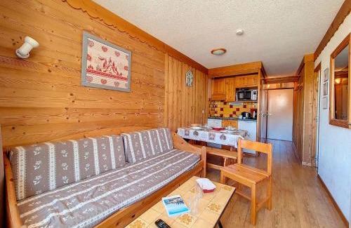 Les Menuires Apartment | Appartement rénové, lumineux, skis aux pieds, balcon, 5 pers, proche télécabine - FR-1-344-938