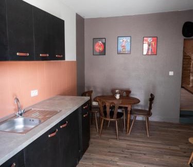 Soyaux Apartment | Appartement rénové sur le thème du Far West