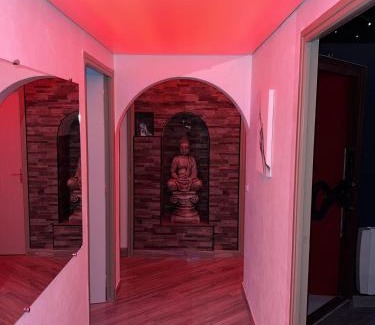 Espondeilhan Apartment | Appartement Romantique L'Escapade Jacuzzi