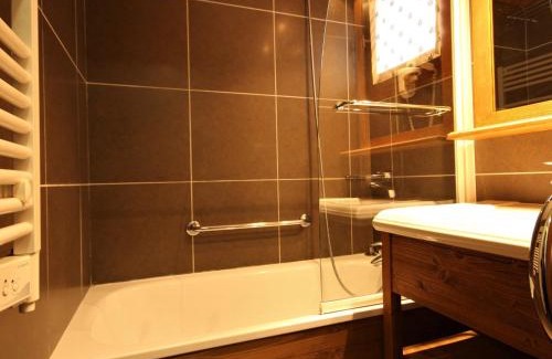Montchavin Apartment | Appartement spacieux près du centre, balcon - FR-1-181-2443