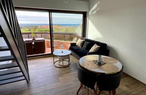Sanary-sur-Mer Apartment | Appartement Sanary vue mer au calme