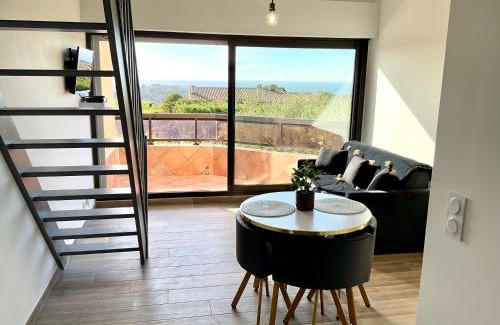 Sanary-sur-Mer Apartment | Appartement Sanary vue mer au calme
