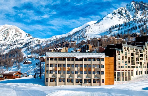 Isola Condo | Appartement Seulement 50m du Télésiège place