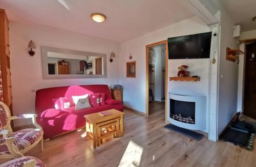 Meribel-Mottaret Apartment | Appartement skis aux pieds avec double balcon près de Méribel - FR-1-355-101