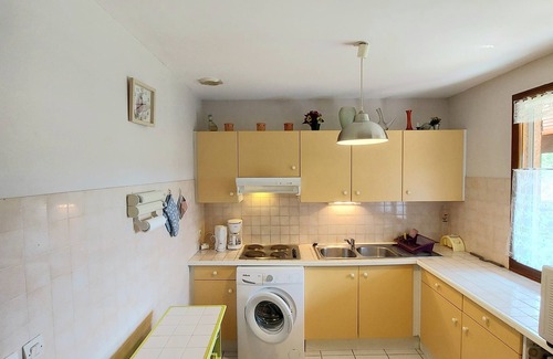 Elne Apartment | Appartement soleil catalan 2km mer rdc 4pers 50m2 wifi 2ch large garden parking