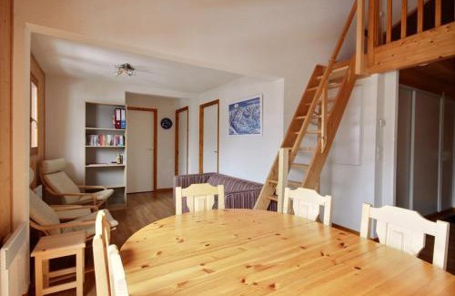 Saint-Jean-dʼAulps Apartment | APPARTEMENT SPACIEUX AVEC BALCON - SAINT JEAN D AULPS STATION - 8 Personnes - OURSON 57-58