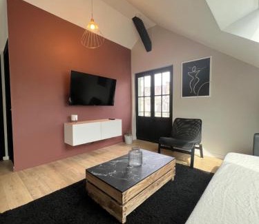 Dol-de-Bretagne Apartment | Appartement spacieux et lumineux proche du centre historique