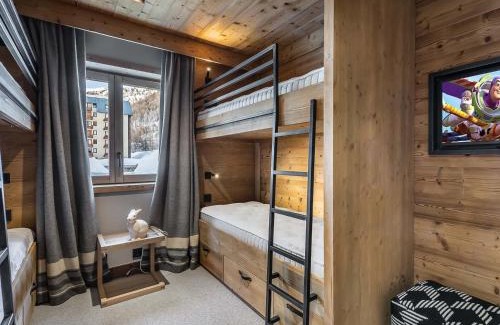 Val-d'Isere Apartment | Appartement spacieux, cosy avec cheminée, proche pistes et école de ski, idéal pour familles - FR-1-567-12