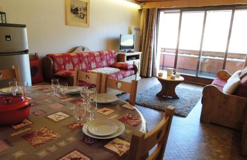 Les Gets Apartment | Appartement T2 au pied des pistes, cœur de village - 3 étoiles - 4 personnes - FR-1-598-65