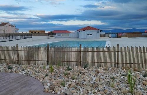 Le Barcares Apartment | Appartement T2 avec terrasse, piscine, parking - Le Barcarès - FR-1-195-46