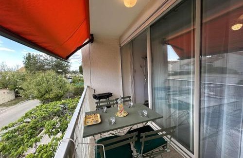 Le Grau-Du-Roi Apartment | Appartement T2 cabine climatisé avec garage et terrasse au Grau-du-Roi, 6 couchages, proche plage - FR-1-250-267
