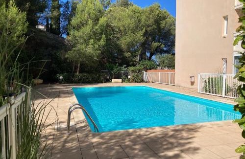 Sete Apartment | Appartement T2 climatisé 4 personnes piscine et parking privée