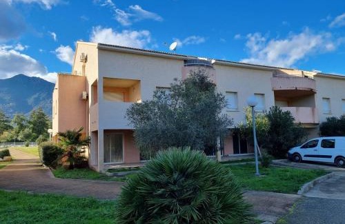 Santa-Maria-Poggio Apartment | Appartement T2 dans résidence avec piscine