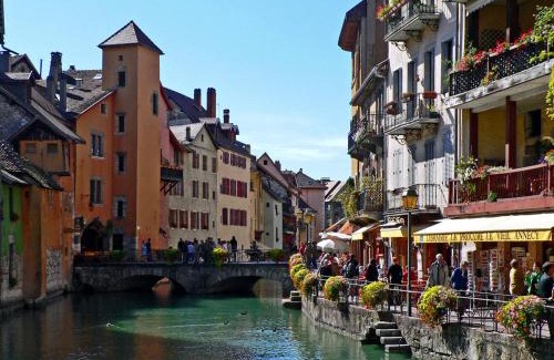 Annecy-le-Vieux Apartment | Appartement T2 de 60m² à Annecy-le-Vieux, grande terrasse aménagée, proche lac et commerces - FR-1-432-74