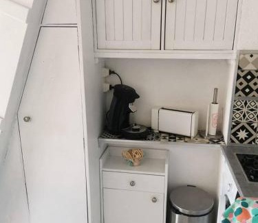 Saint-Pierre-la-Mer Apartment | Appartement T2 Cabine, mezzanine Saint Pierre la mer 4oliv41
