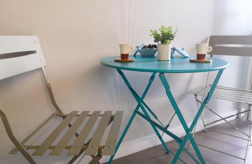 Blagnac Apartment | Appartement Toulouse Blagnac MEET Aéroport 5 min Tramway à 6 min free Parking Proche de toutes commodités Belle terrasse