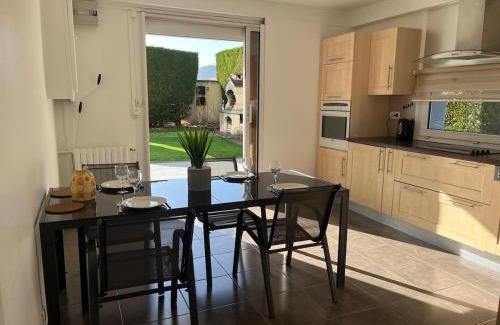 Cebazat Apartment | appartement tout confort dans villa avec piscine