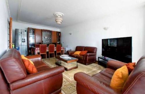 Gambetta Apartment | Appartement with balcony, La Défense - Paris