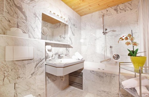 Neustift Im Stubaital Apartment | Appartementhaus zum Holzknecht am See