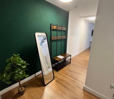 Krefeld Apartment | Appartment New York Nähe Düsseldorf, Messe, HBF, City, WIFI, HELIOS Hospital