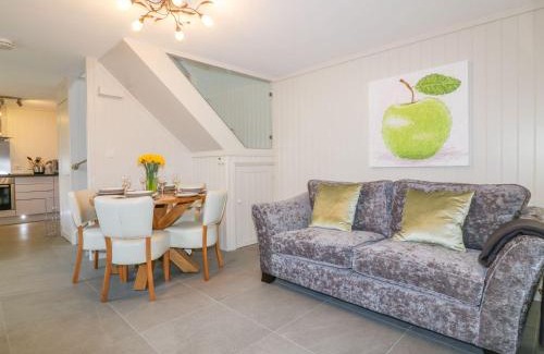 Crantock House | Apple Barn