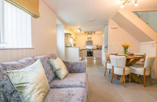 Crantock House | Apple Barn