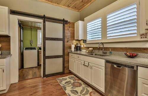 Ellijay House | Apple Cottage - Excellent WIFI, All Paved Access