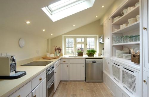 Snowshill Village House | Apple Cottage