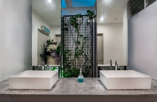 Downtown George Town Hotel | Apple Hotel Times Square