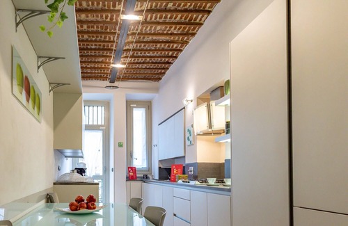 Roman Quarter Apartment | Apple House al Duomo by Wonderful Italy