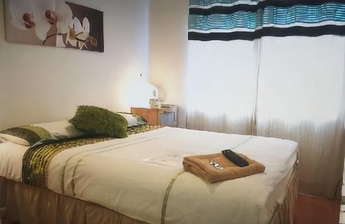 Harlington Hotel | Apple House Guesthouse Heathrow Airport