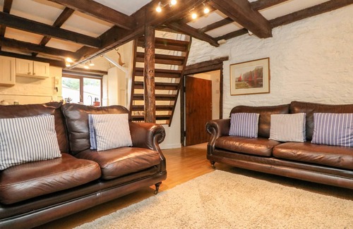 Lostwithiel Cottage | Apple Loft
